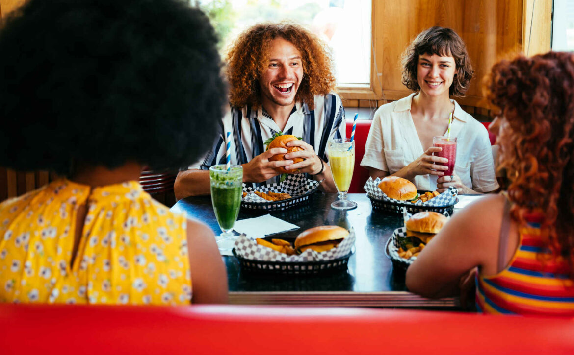 friends enjoying lunch in Vista